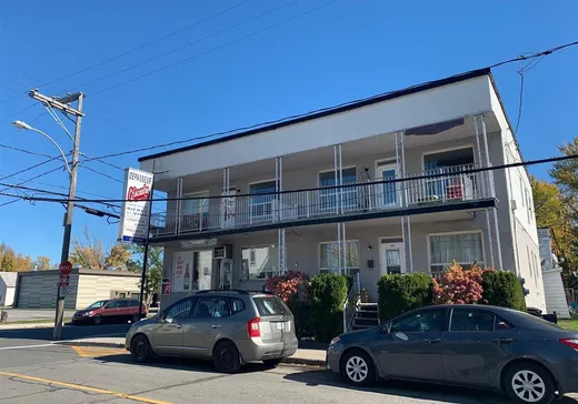 5-Plex à vendre - 100-106 Rue St-Aimé, Louiseville, J5V2A8