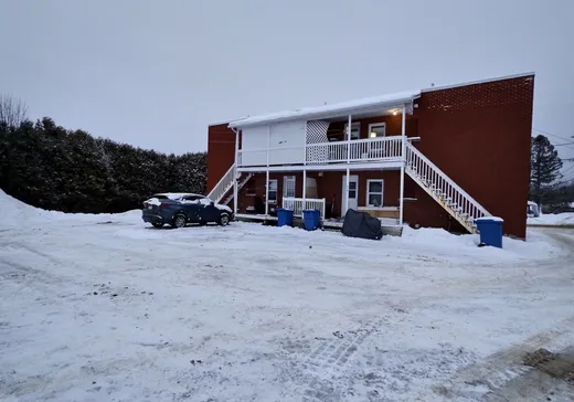4-Plex à vendre - 112-118 Rue Garneau, East Angus, J0B 1R0