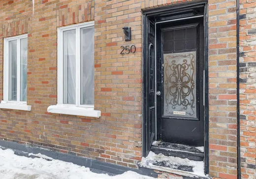 4-Plex for Sale - 250 Rue Christophe-Colomb O., Quebec City, G1K 2B8