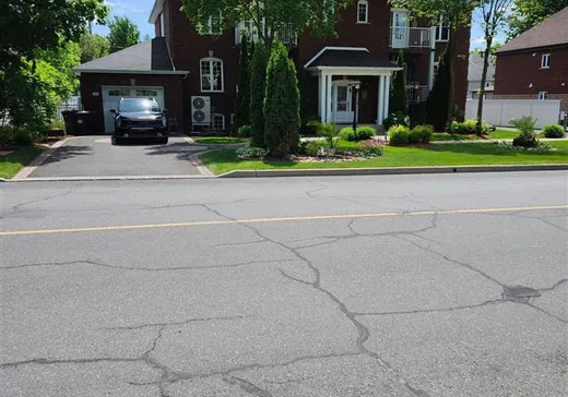 4-Plex à vendre - 440-446 Boul. St-Charles, St-Charles-De-Drummond, J2C0E1