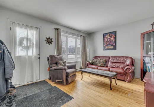 Triplex à vendre - 101-103A Av. du Chanoine-Côté, Vanier, G1M 1T8