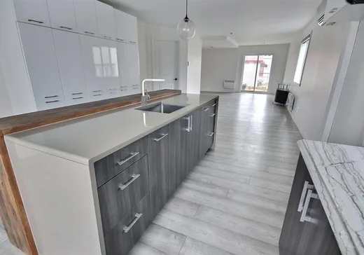 Duplex for Sale - 104 Rue de l'Académie, Victoriaville, G6P 3N4