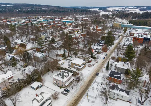 Duplex à vendre - 22-24 Rue William-Paige, Sherbrooke, J1M 1W8