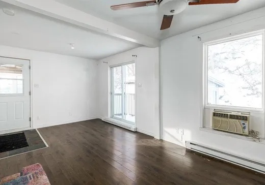 Triplex à vendre - 10575-10579 Av. Royale, Sainte-Anne-de-Beaupré, G0A 3C0