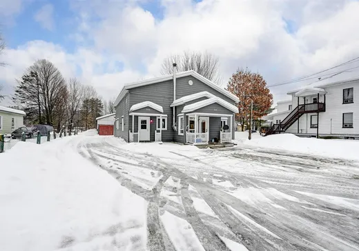 Duplex for Sale - 164-166 Av. St-Émilien, Saint-Raymond, G3L 3X2