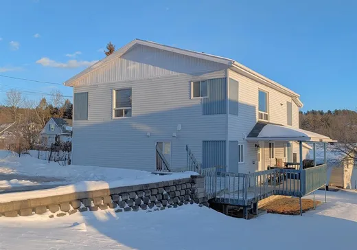 5-Plex à vendre - 1050-1052 119e Rue, Saint-Georges, G5Y 3B9