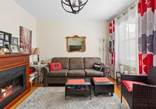 Duplex à vendre - 1398-1400 Av. Charles, Sillery, G1S 4C5