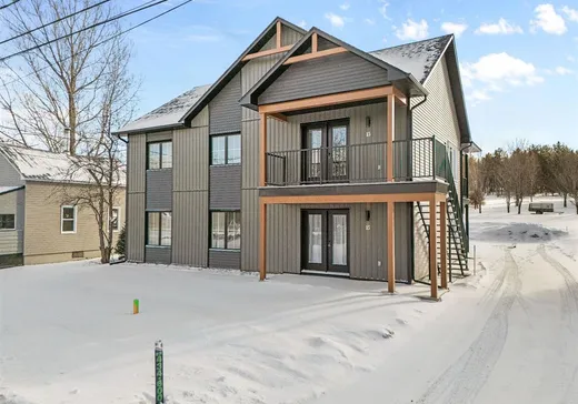 Duplex à vendre - 15-15A Rue Church, Sawyerville, J0B3A0