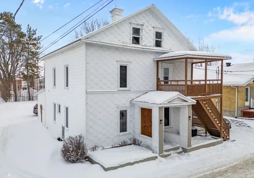 Duplex for sale - 245-247 Av. St-Thomas, Sainte-Marie, G6E4E8