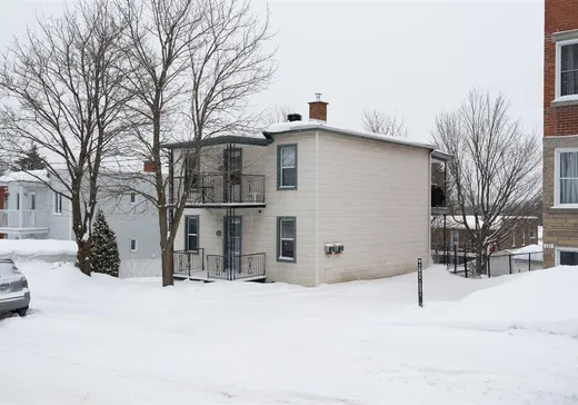 Duplex à vendre - 115-117 11e Avenue N., Sherbrooke, J1E 2T9