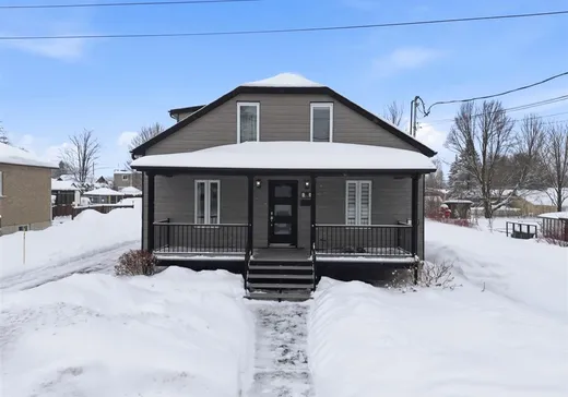 Duplex à vendre - 750-752 Boul. des Chutes, Drummondville, J2B 4G9