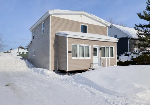 Duplex for Sale - 410-412 Rue La Salle, Amos, J0Y 1Z0