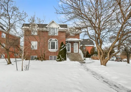 Triplex à vendre - 7070-7074 Boul. des Laurentides, Laval (Auteuil), H7H 1Y4