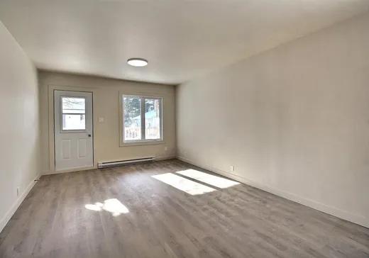 Duplex à vendre - 249-251 Rue St-Joseph, Val des Sources, J1T 1E5