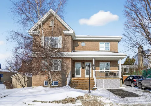 Triplex for sale - 100-104 10e Avenue, Carignan, J3L3P3