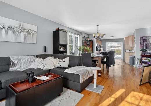 Triplex for Sale - 100-104 10e Avenue, Carignan, J3L 3P3