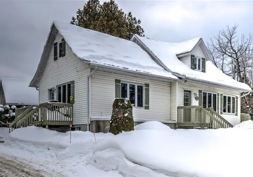 Triplex à vendre - 1448-1452 Rue Principale, Mont-Blanc, J0T 2G0