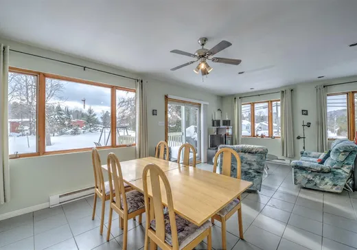 Triplex à vendre - 1448-1452 Rue Principale, Mont-Blanc, J0T 2G0