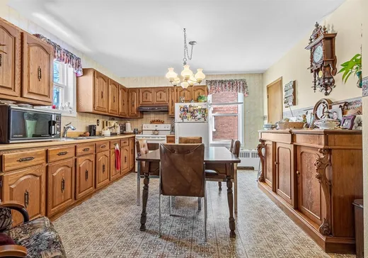 Triplex à vendre - 1740-1750 Av. De La Vérendrye, Ville de Québec, G1J 4W1