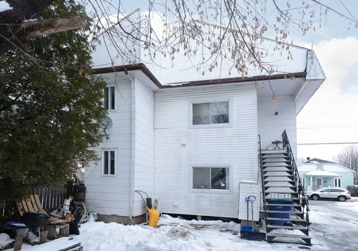 Duplex à vendre - 216-218 Rue Jacques-Cartier, Salaberry-de-Valleyfield, J6T 4S5