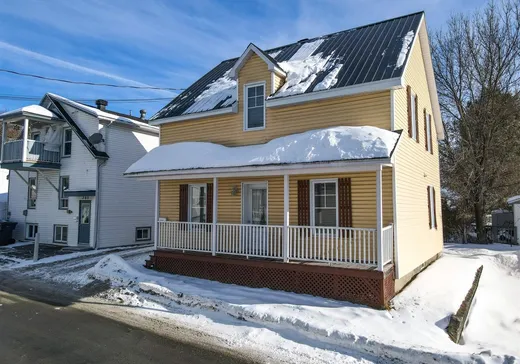 Duplex for sale - 225 22e Rue, Saint-Georges, G5Y4P1