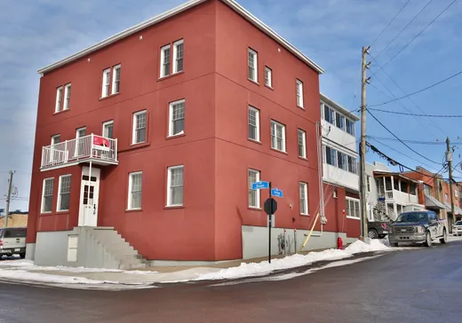 5-Plex for Sale - 51-59E Rue de la Reine, Massueville, J3P 4R5