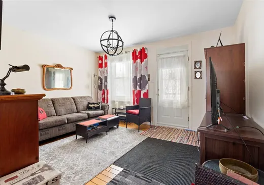 Duplex à vendre - 1398-1400 Av. Charles, Sillery, G1S 4C5