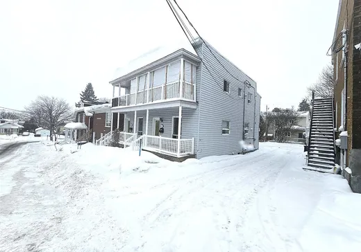 Triplex à vendre - 38-40 Rue Barras, Lévis, G6V 2M3