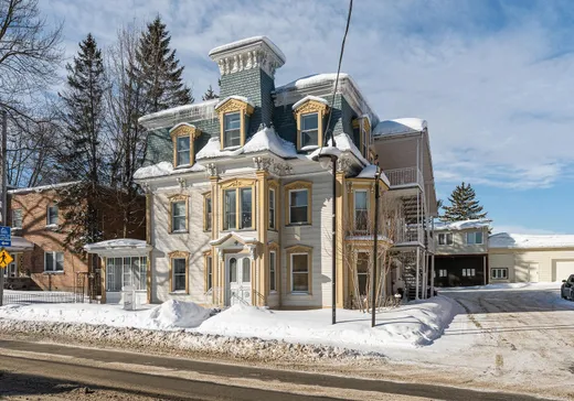 5-Plex à vendre - 5609-5623 Rue Foster, Waterloo, J0E 2N0