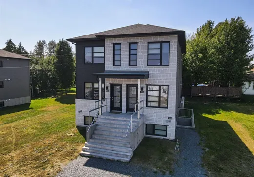 Triplex à vendre - 482 Rue Champagne, Saint-Honoré-de-Shenley, G0M1V0