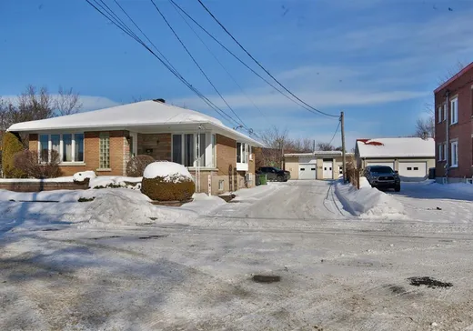 Duplex à vendre - 1400 Av. De La Bruère, Saint-Hyacinthe, J2S 5X9