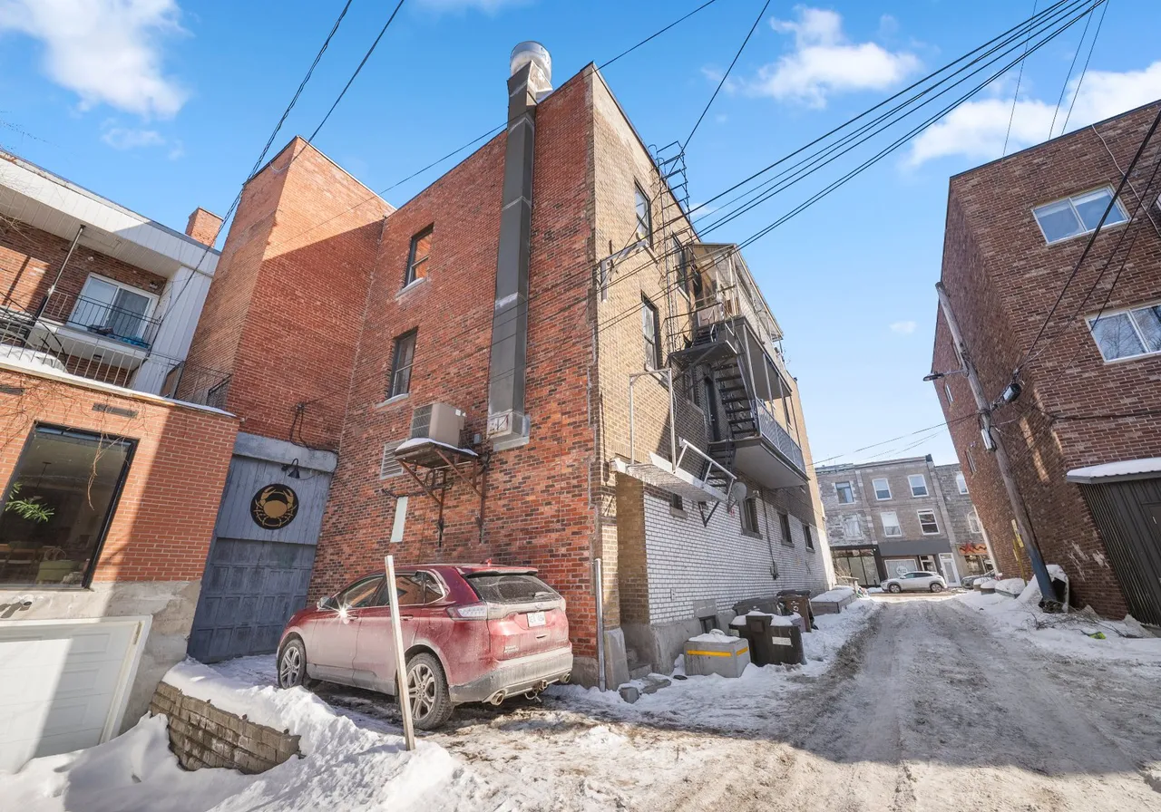 4137-4139 Rue Ste-Catherine E. — photo 2