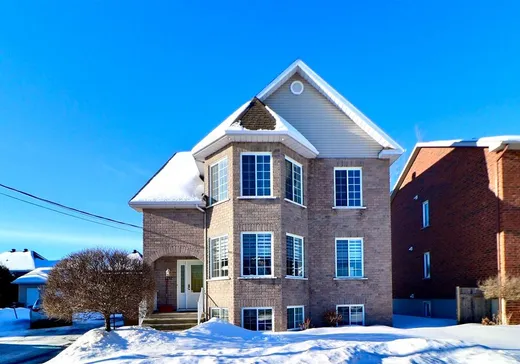 Triplex à vendre - 1135-1139 Rue Victorin, Drummondville, J2C7Z9