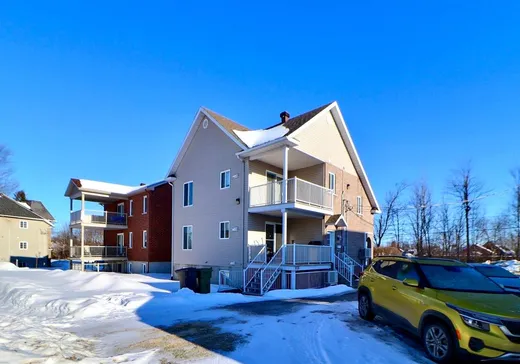 Triplex à vendre - 1135-1139 Rue Victorin, Drummondville, J2C 7Z9