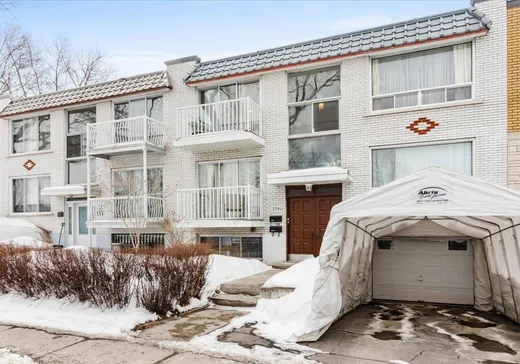 Triplex à vendre - 2584 Rue Sauvé E., Montréal (Ahuntsic/Cartierville), H2B1C3