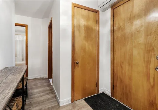 Triplex à vendre - 2584 Rue Sauvé E., Montréal (Ahuntsic/Cartierville), H2B 1C3