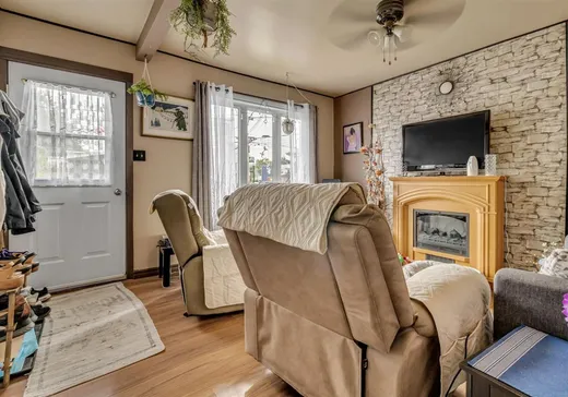 Duplex à vendre - 481-483 Av. Plante, Vanier, G1M 1T1