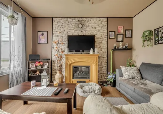 Duplex à vendre - 481-483 Av. Plante, Vanier, G1M 1T1