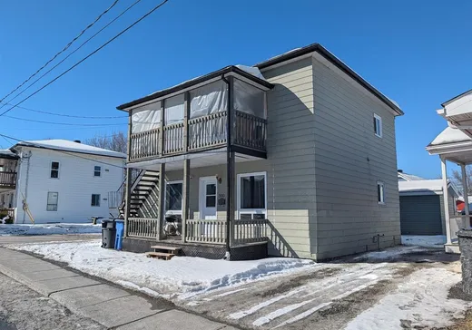 Duplex à vendre - 390-392 22e Rue, Saint-Georges, G5Y4M6