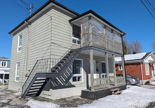 Duplex à vendre - 390-392 22e Rue, Saint-Georges, G5Y 4M6