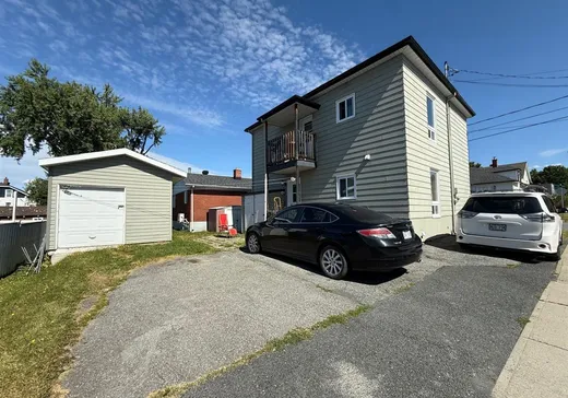Duplex à vendre - 390-392 22e Rue, Saint-Georges, G5Y 4M6