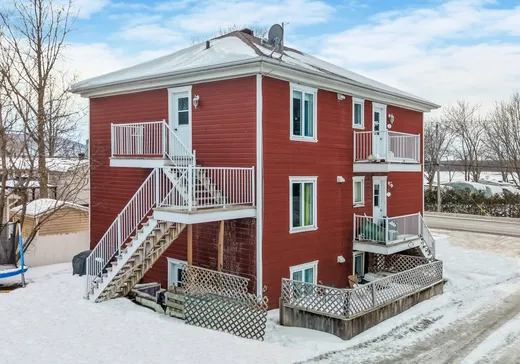 Triplex for Sale - 105-125 Rue St-Simon, Sainte-Madeleine, J0H 1S0