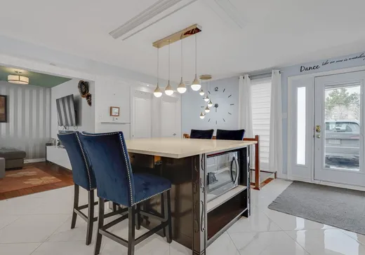 Triplex for Sale - 792-794 Av. de Buckingham, Buckingham, J8L 2H8