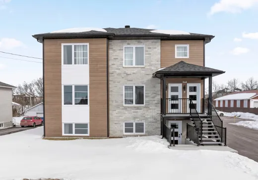 Triplex à vendre - 768-772 Ch. St-Jean, Joliette, J0K3E0