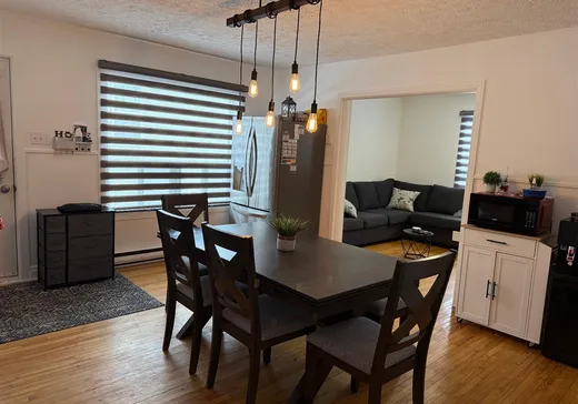 Duplex for Sale - 261-263 Rue Notre-Dame, Asbestos, J1T 2G9