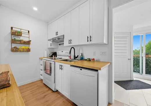 Duplex for Sale - 118-120 11e Avenue, Drummondville, J2B 2X4