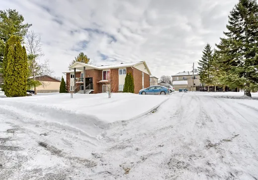 4-Plex for Sale - 176 Rue de Saturne, Châteauguay, J6K 4L4