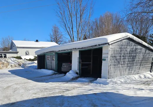 Triplex à vendre - 182-186 Rue Olivier, Victoriaville, G6P 5G9