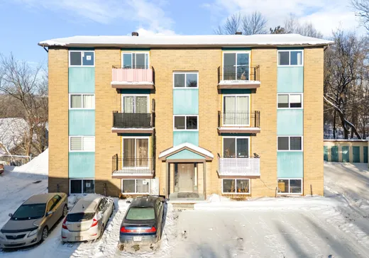 5-Plex à vendre - 5-17 Place Allen, Windsor, J1S 1C1