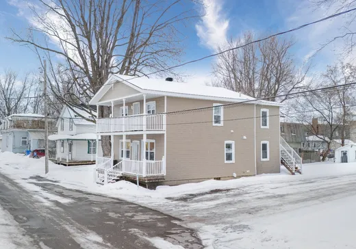 Duplex for Sale - 13-15 Rue Prieur, Les Coteaux, J7X 1L3
